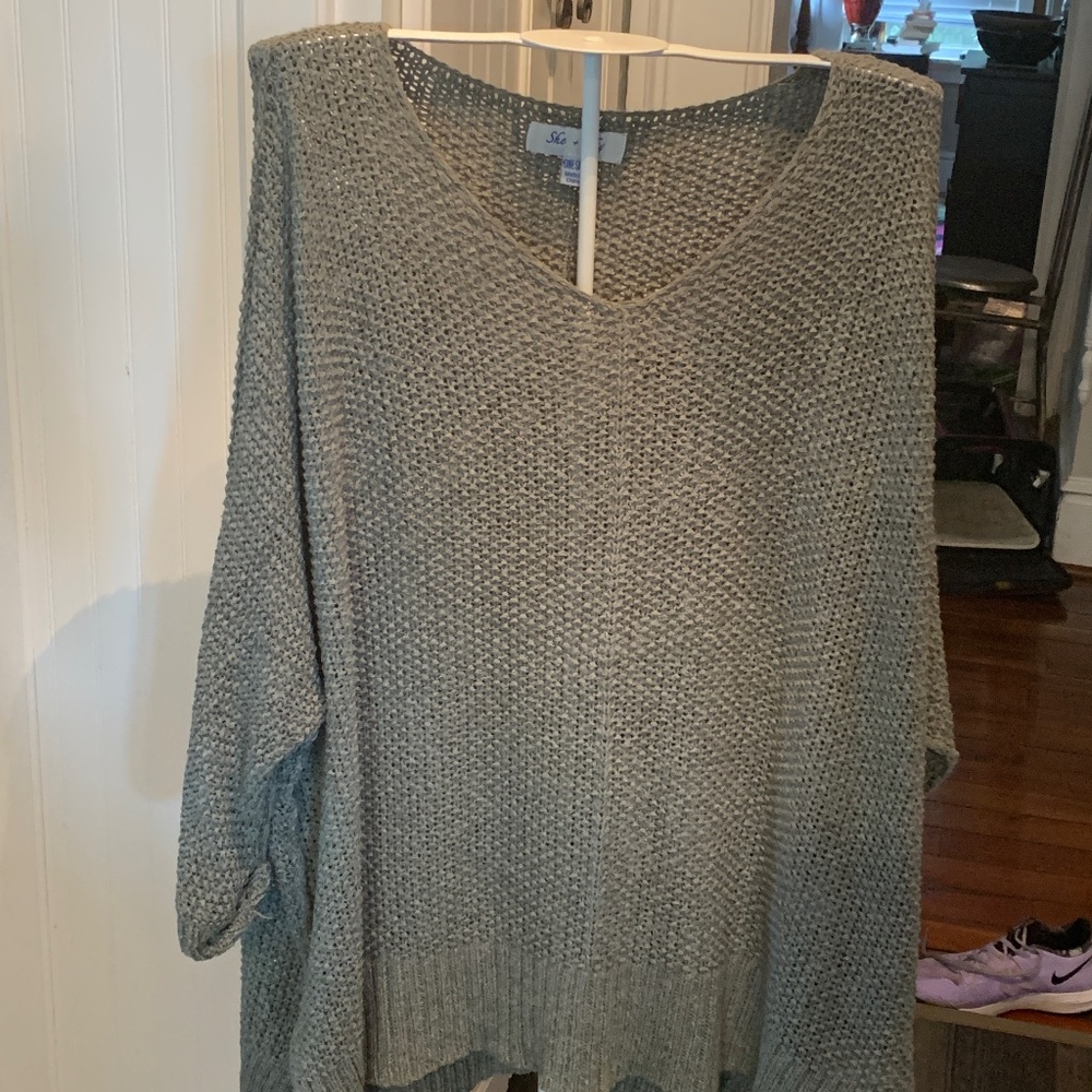 She +‎ Sky unstructured one size knit top in khaki. Worn  a few times.